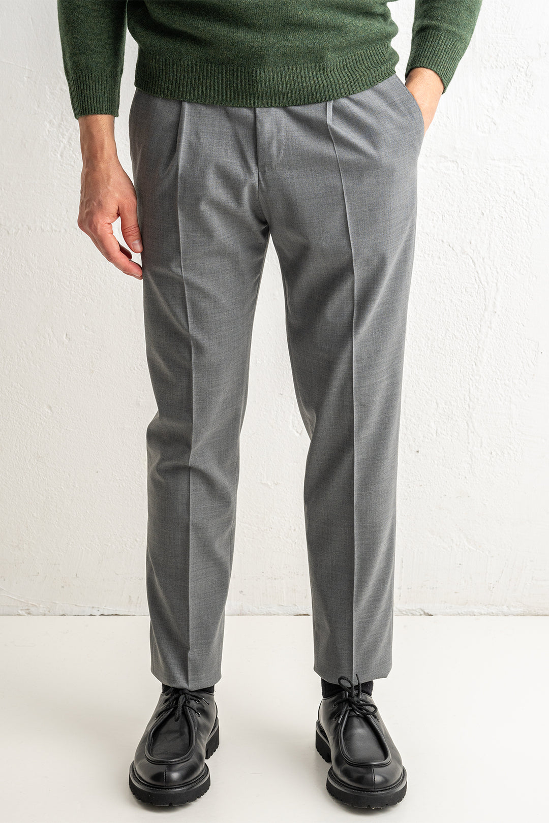 Gentlemen One Pleat Wool Trouser MID GREY