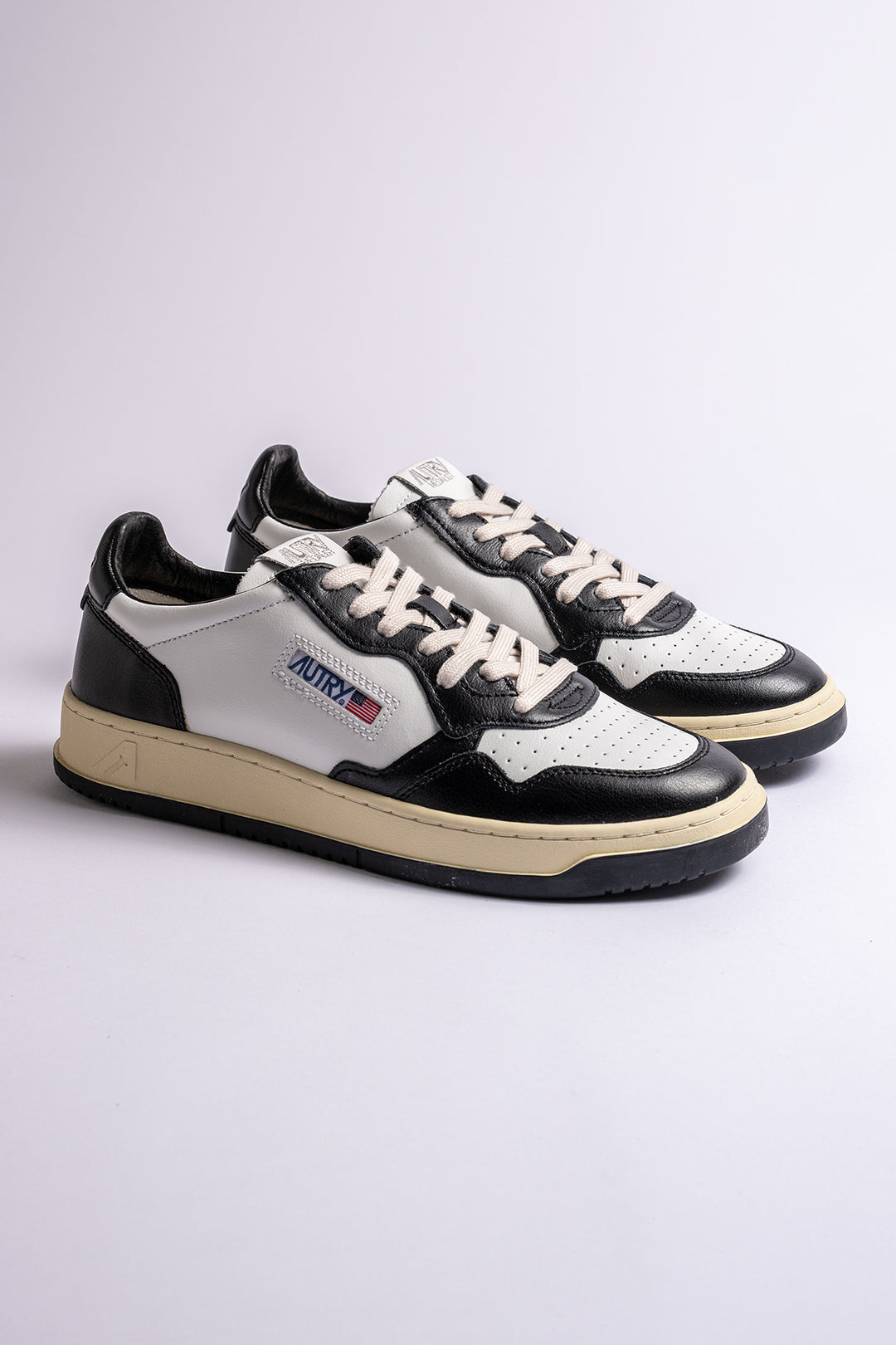 Medalist Bicolour Leather Black
