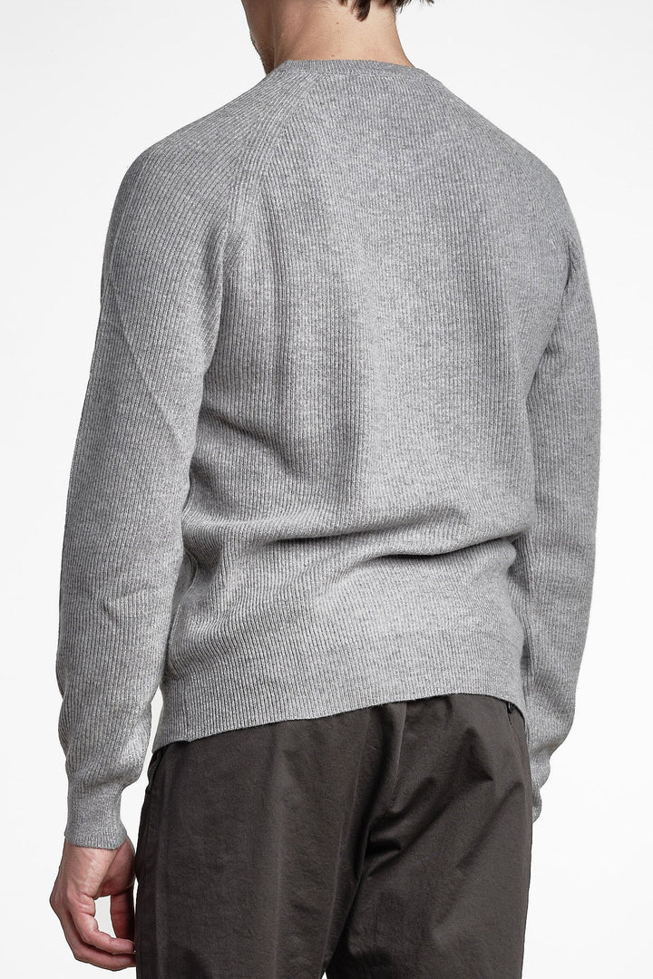 Cashmere Blend Raglan Sweater Antracite – Adverb, från sidan