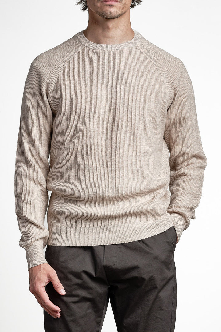 Cashmere Blend Raglan Sweater Ecru – Adverb, framifrån
