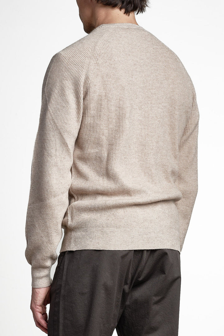 Cashmere Blend Raglan Sweater Ecru – Adverb, från sidan