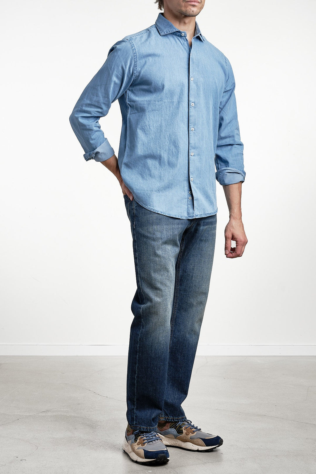 Denim Cotton Shirt Blue Jeans – ADVERB, helbild