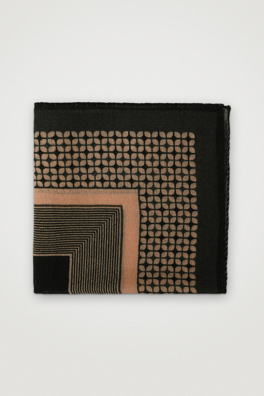 Wool Pocket Square With Graphic Grid Pattern Green – Amanda Christensen, framifrån