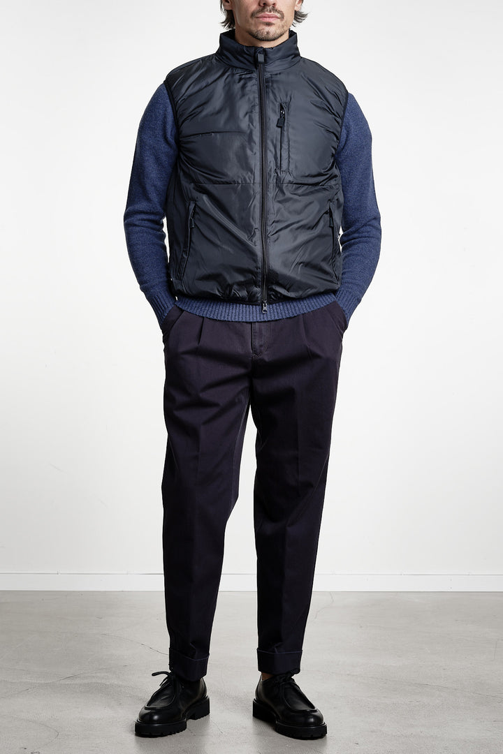 Jil Padded Vest Navy – Aspesi, helfigur framifrån