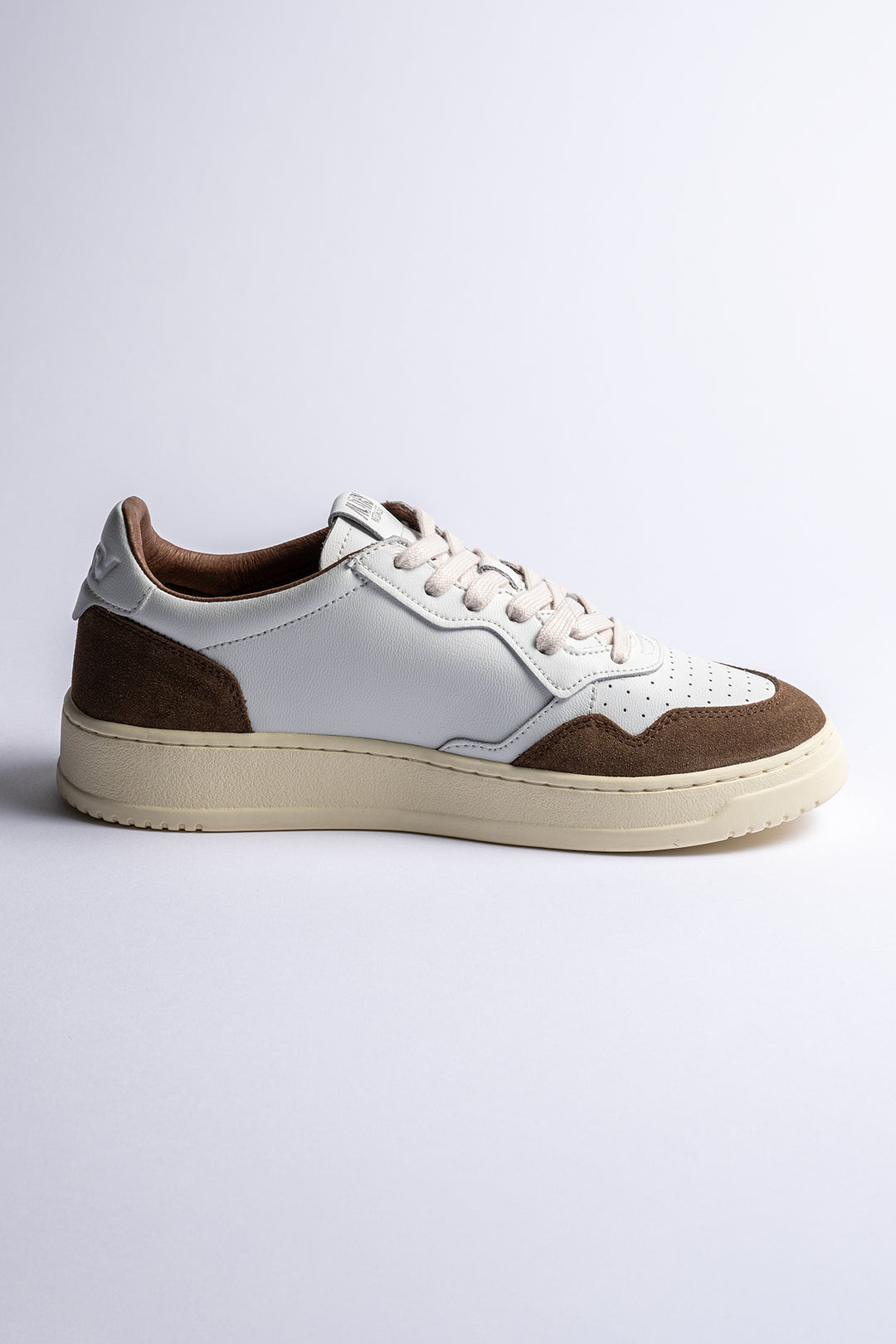 Medalist Low Man Softleather/Suede White/Tundra