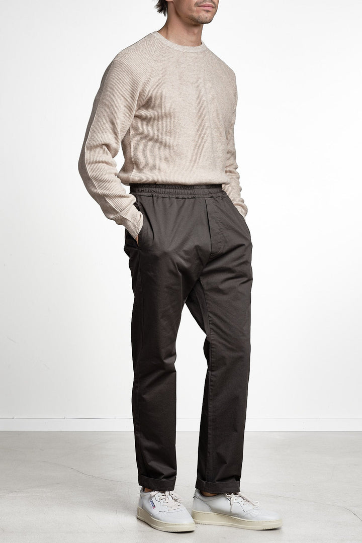 Pantalone Riobarbo Dark Brown – Barena, closeup på materialet