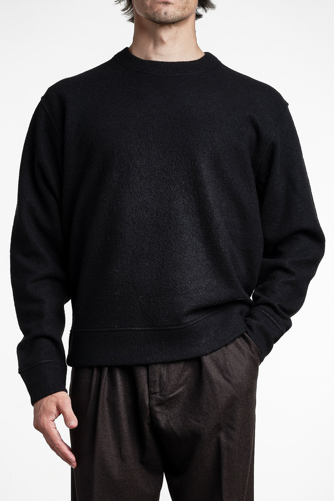 Seaham Boiled Wool Crew Black – Cesar Equipment, framifrån