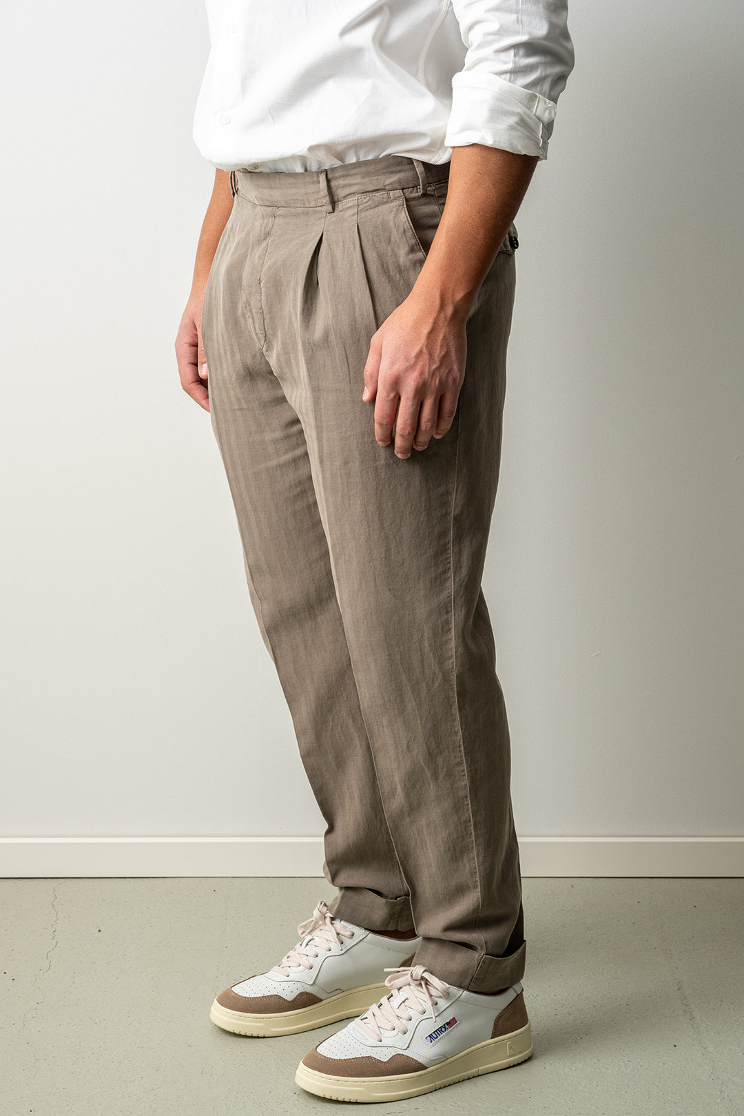 Carrot Two Pleat Cotton Linen Trouser KHAKI GREY