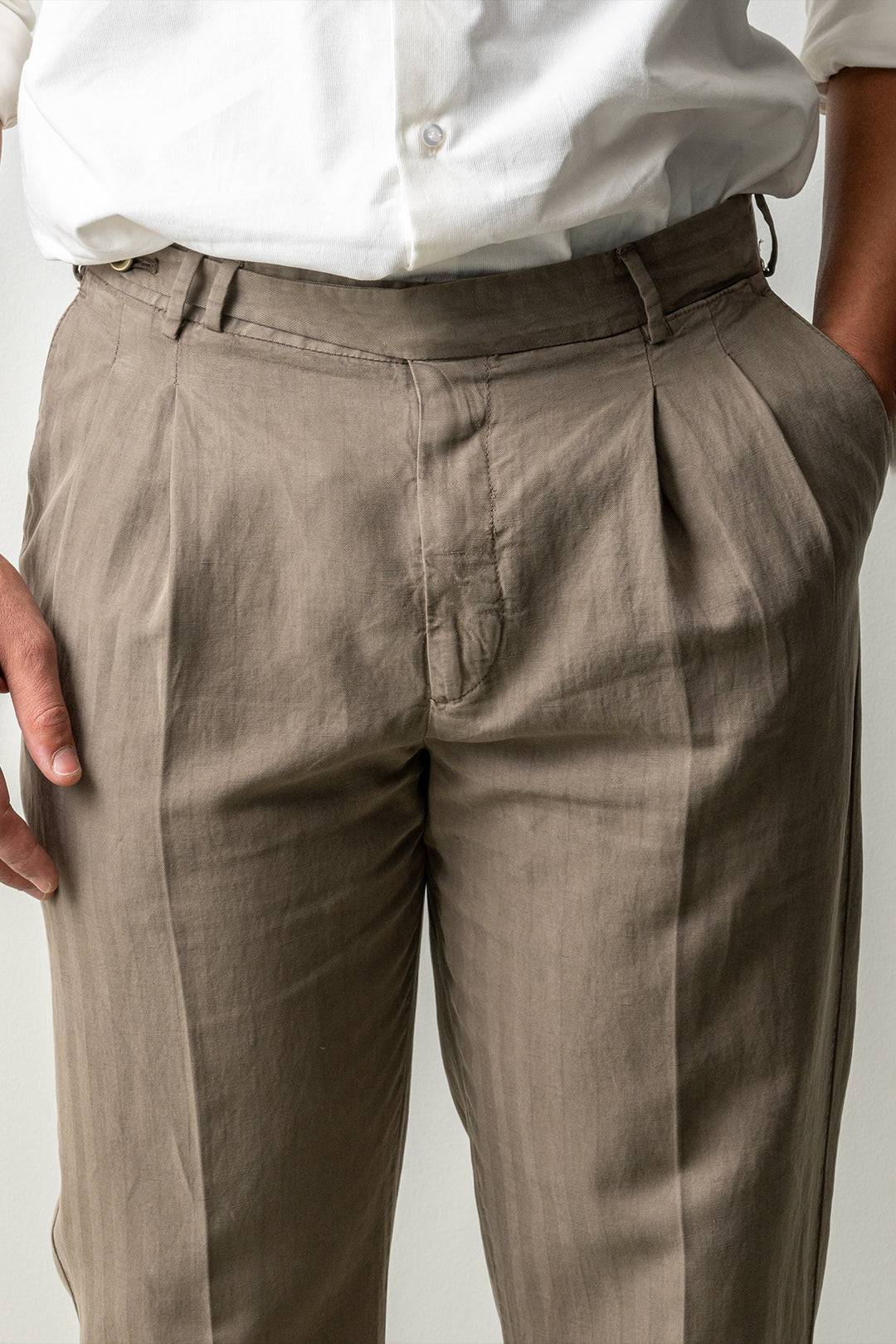 Carrot Two Pleat Cotton Linen Trouser KHAKI GREY