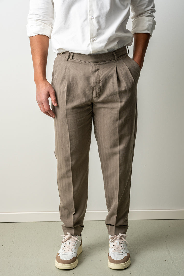 Carrot Two Pleat Cotton Linen Trouser KHAKI GREY