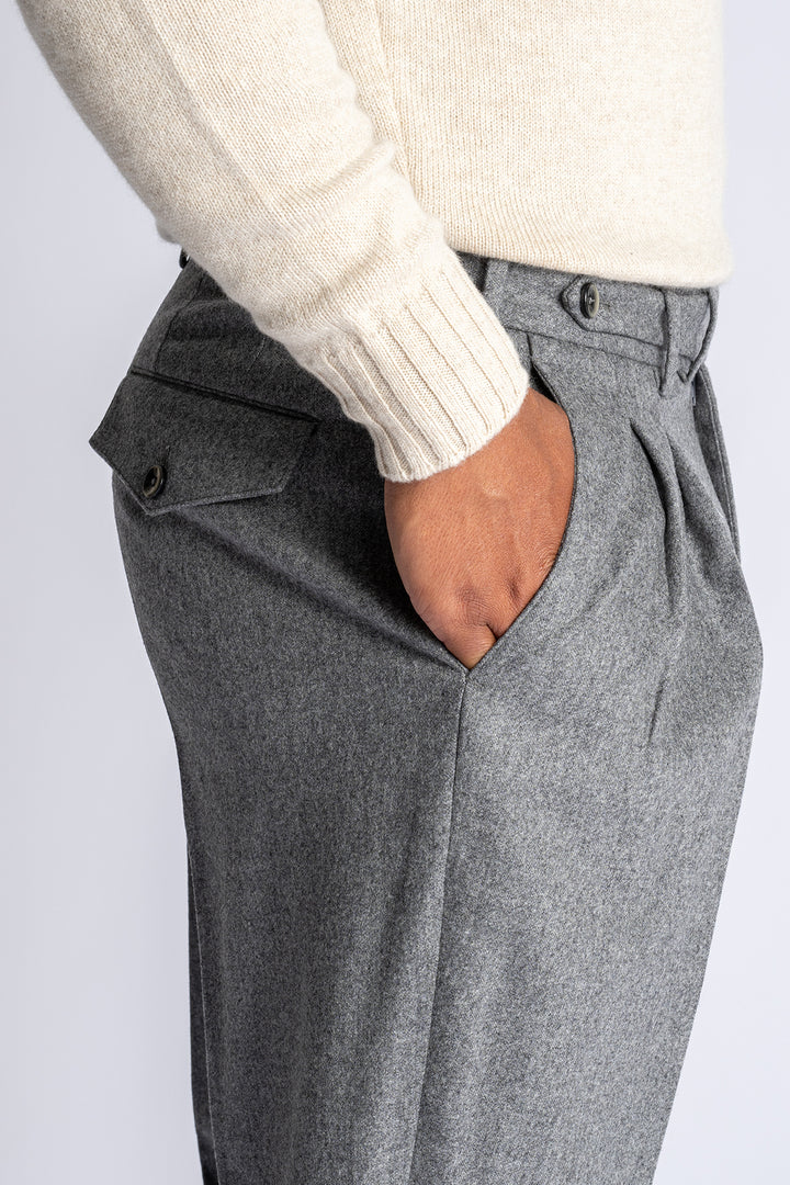 Carrot Wool Cashemere Two Pleated Trouser Medium Grey