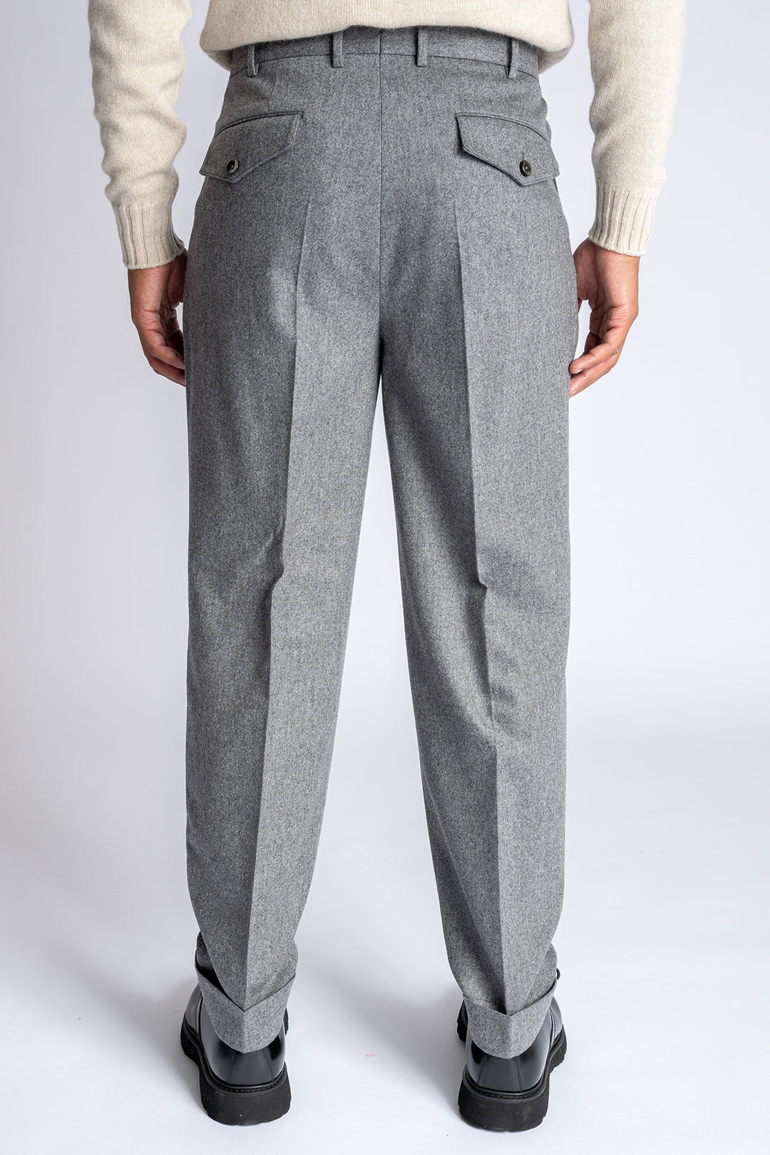 Carrot Wool Cashemere Two Pleated Trouser Medium Grey