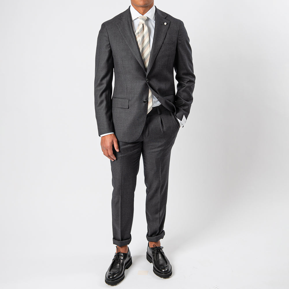 Luxury Super 110's Checked Suit Grey – LUIGI BIANCHI MANTOVA, helbild på modell framifrån i kostym