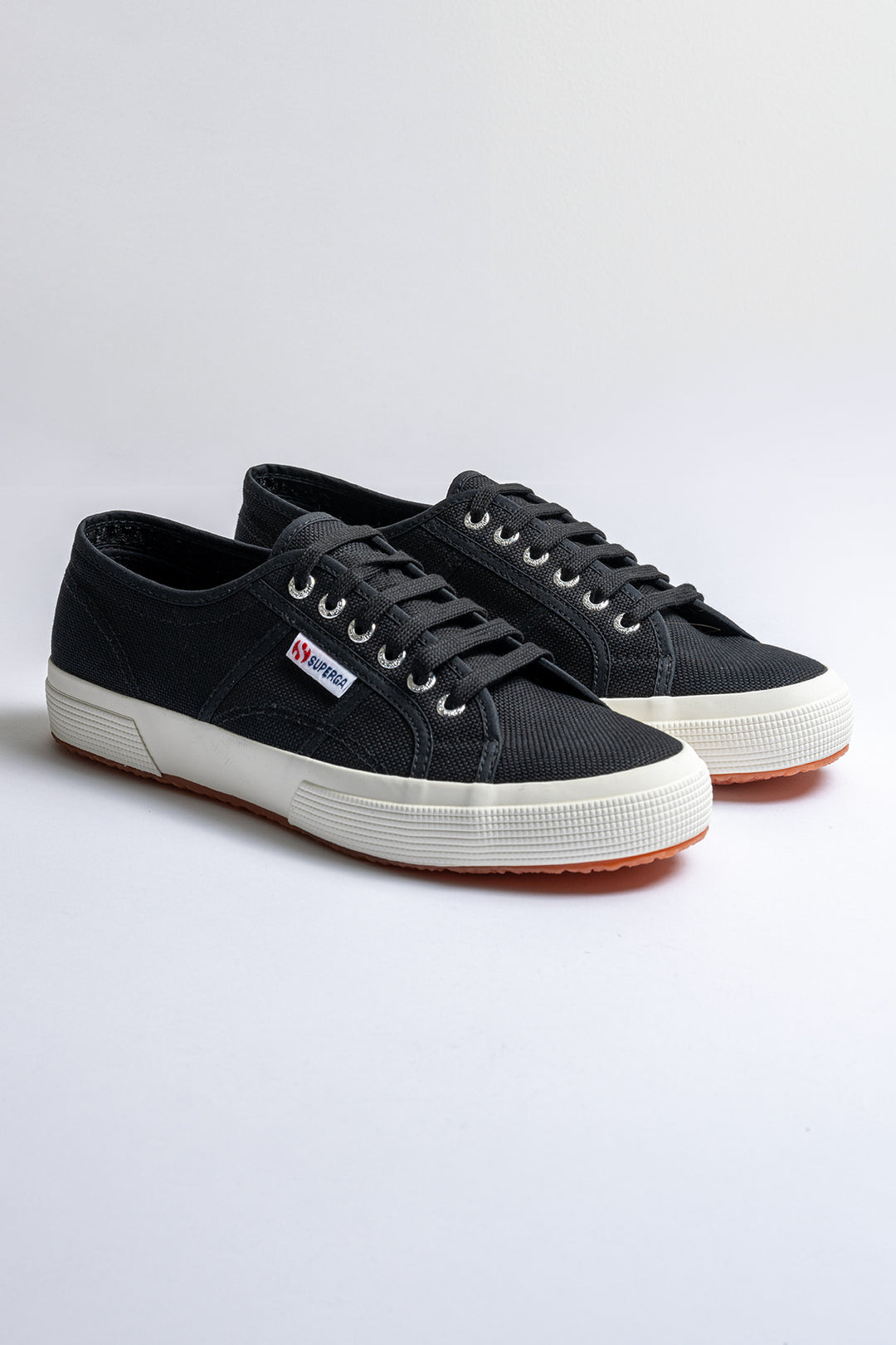 Cotu Classic Canvas Sneaker Black