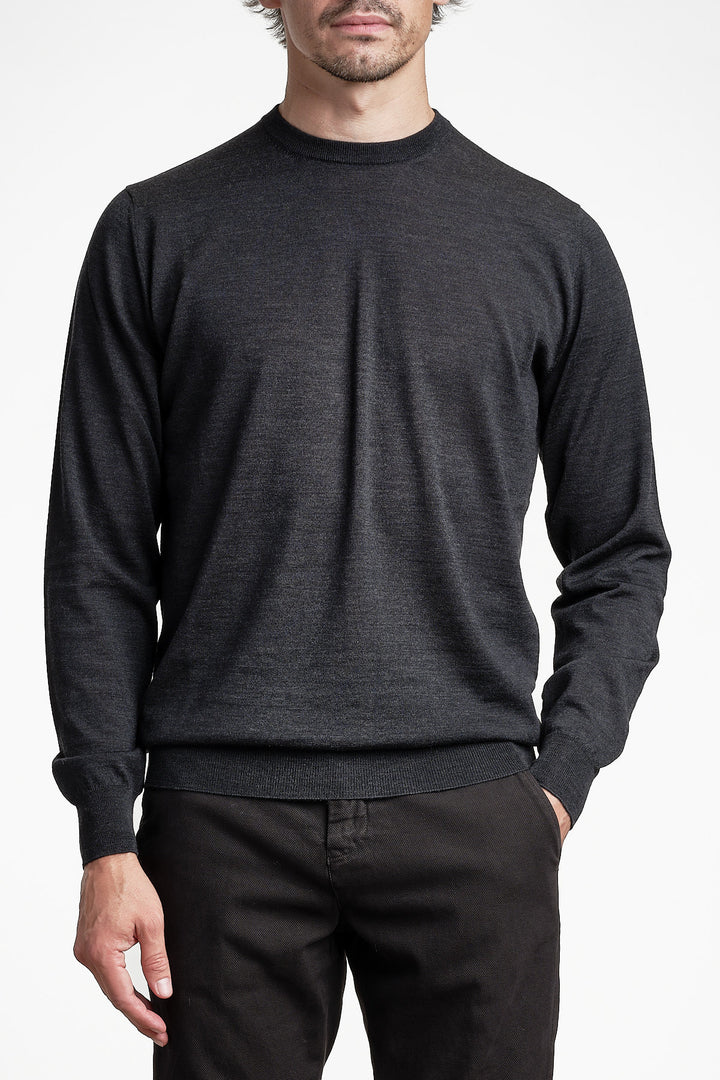 Crewneck Sweater Royal Merino Antracite – Filippo De Laurentiis, framifrån