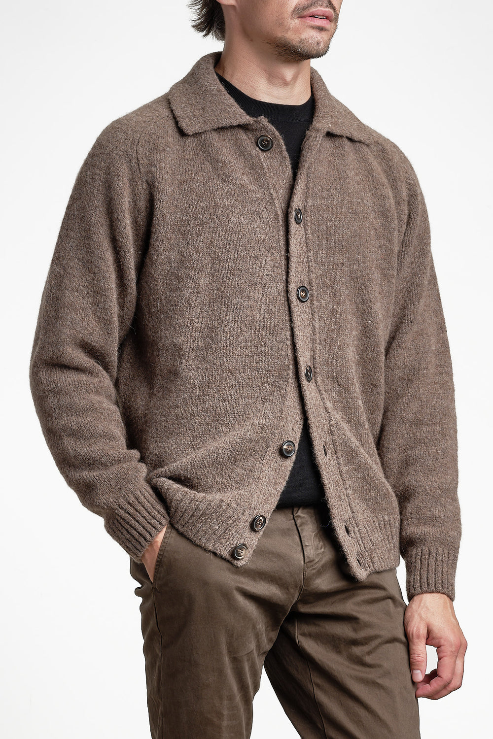 Luxury Alpaca Cardigan Sweater Brown melange – FILIPPO DE LAURENTIIS, snett framifrån