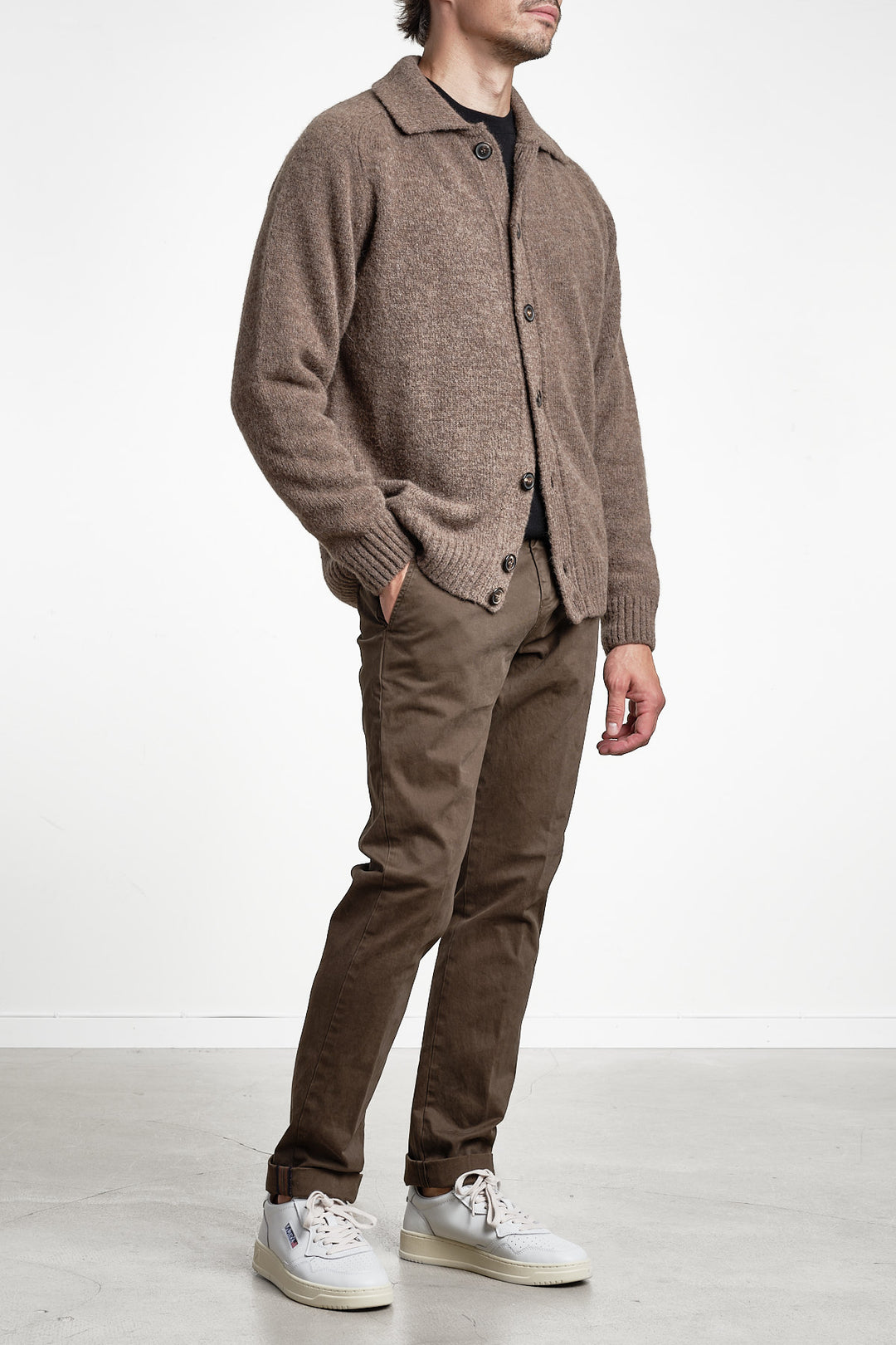 Luxury Alpaca Cardigan Sweater Brown melange – FILIPPO DE LAURENTIIS, helbild framifrån