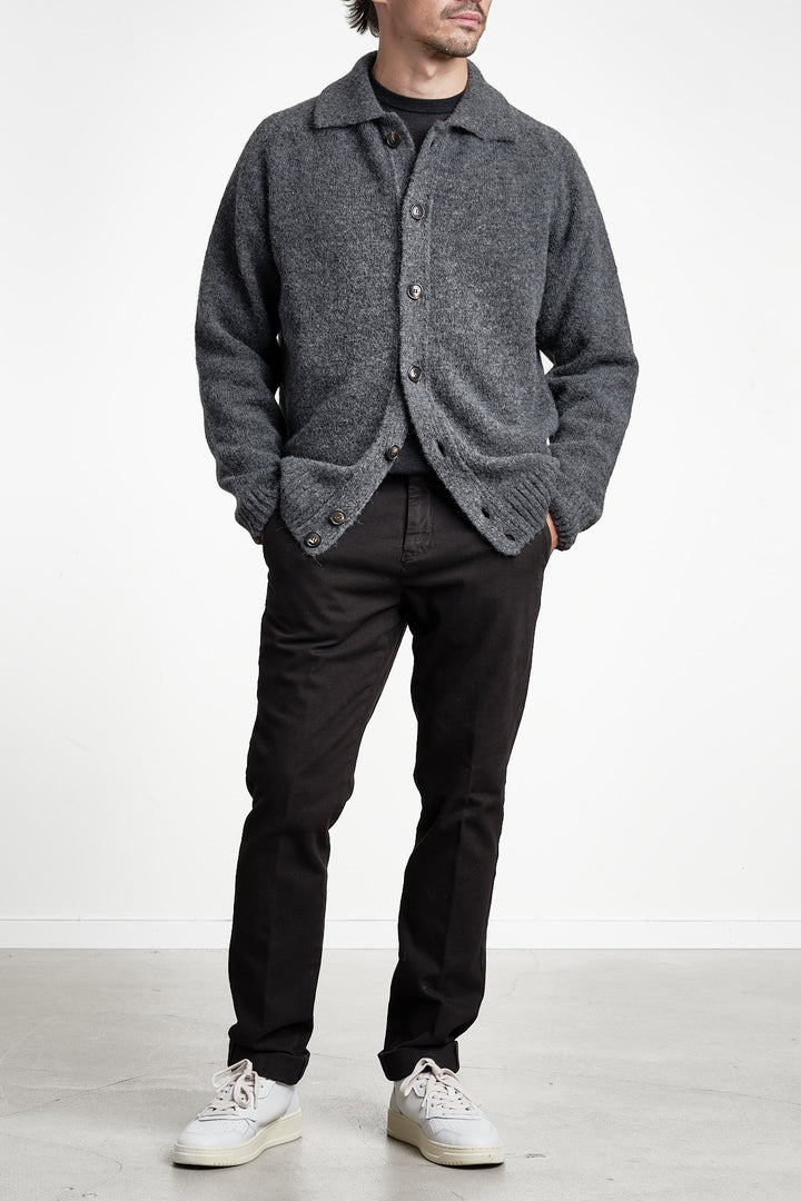 Luxury Alpaca Cardigan Sweater Graphite – FILIPPO DE LAURENTIIS, helbild framifrån