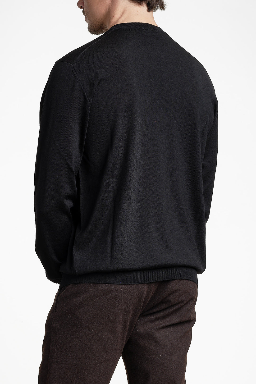 ROYAL 120'S MERINO CREWNECK Black – FILIPPO DE LAURENTIIS, bakifrån