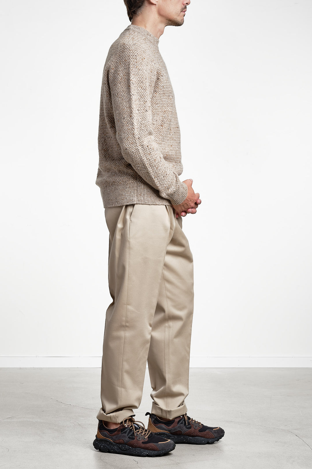 Tweed Cashmere Knit Crewneck Beige – FILIPPO DE LAURENTIIS, helbild snett