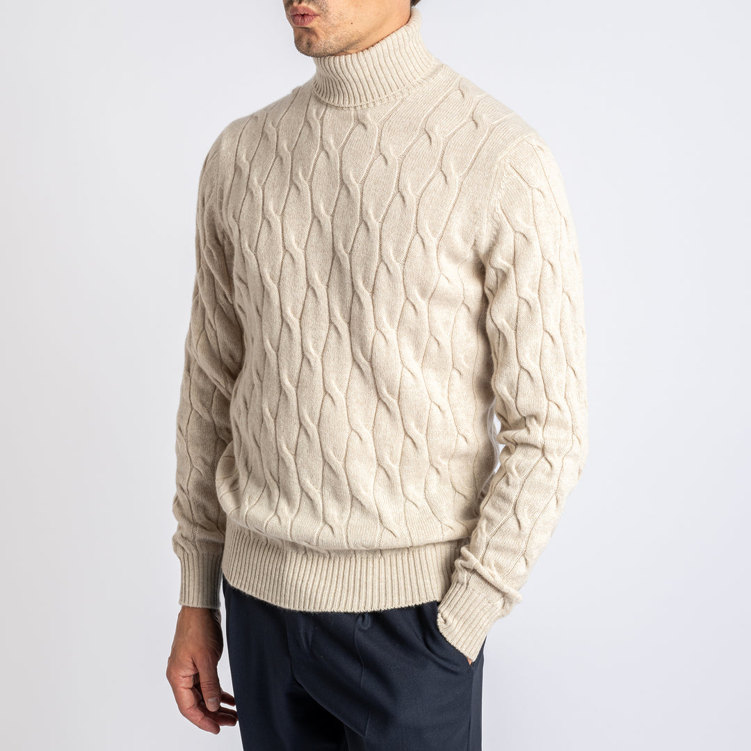 Cable Knitted Turtle Neck LIGHT BEIGE