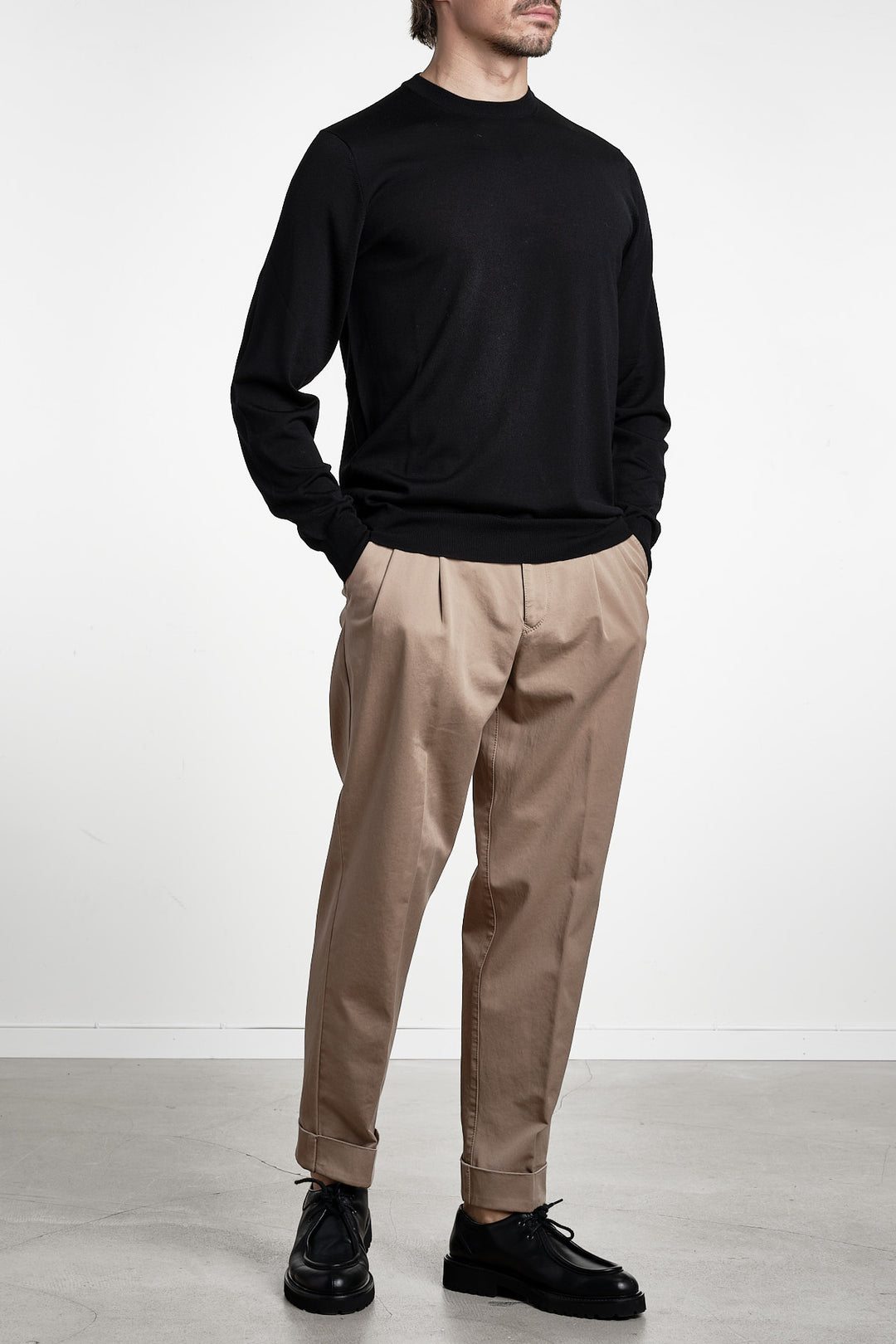 Crewneck Sweater Royal Merino Black – Filippo De Laurentiis, helfigur framifrån