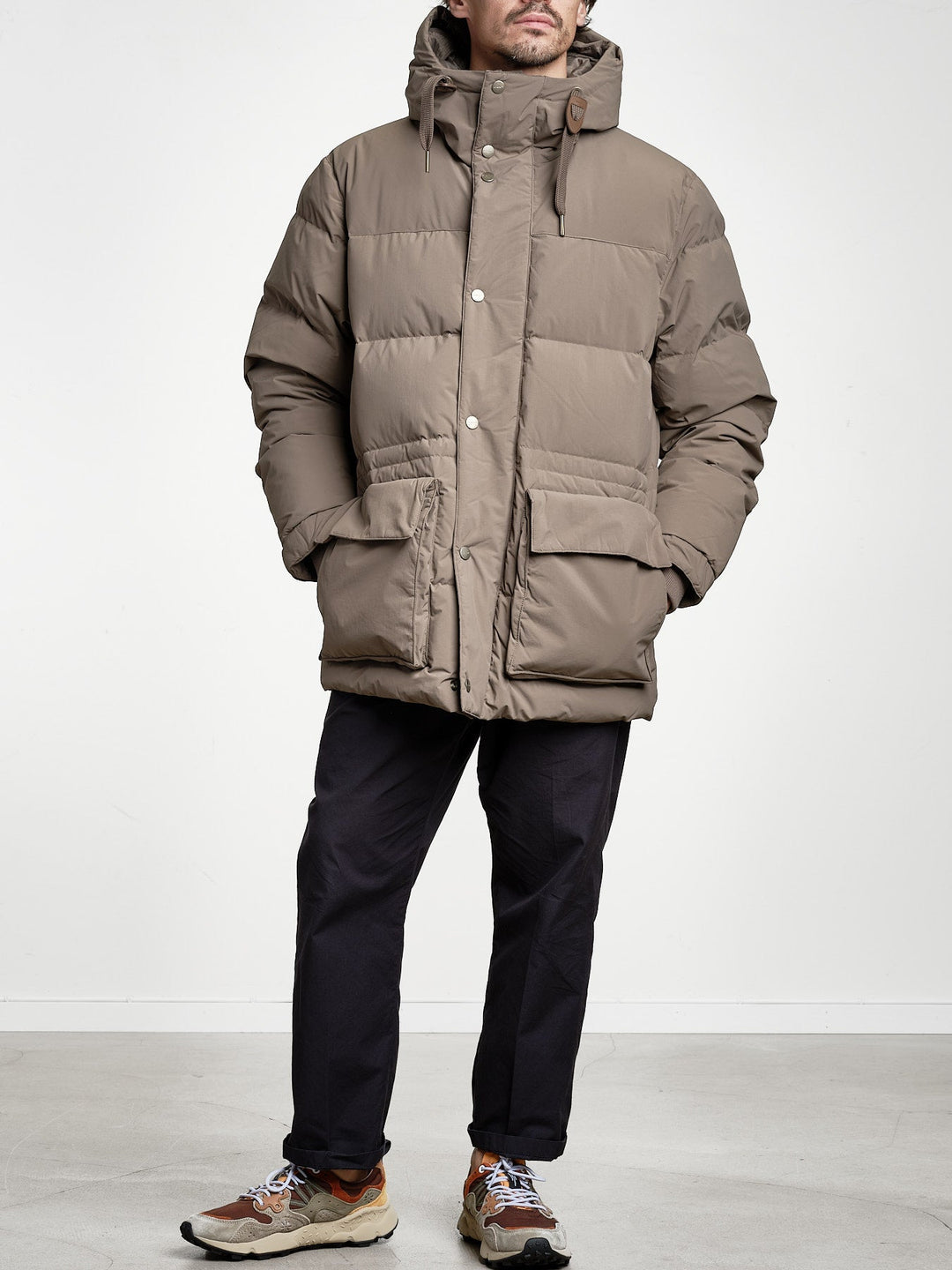 Classic Down Parka Faded Taupe – GANT, detalj