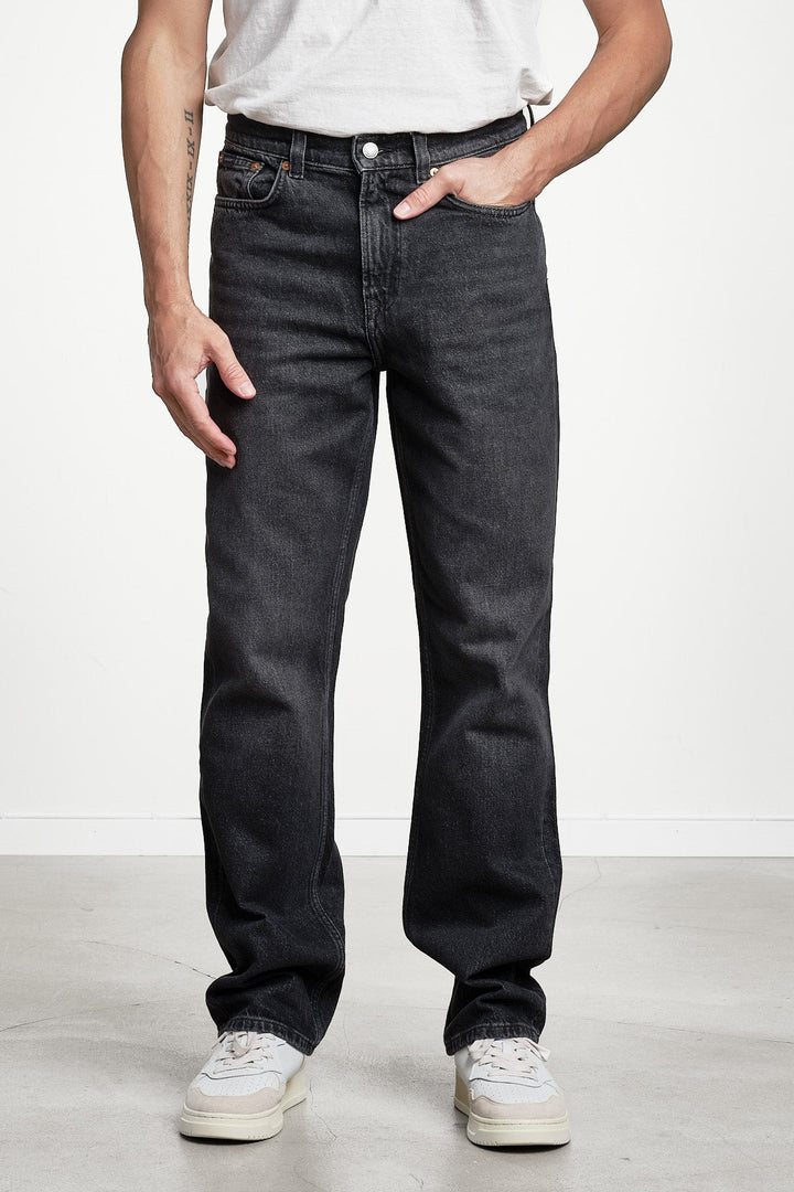Straight Denim Jeans Black Broken – GANT, framifrån