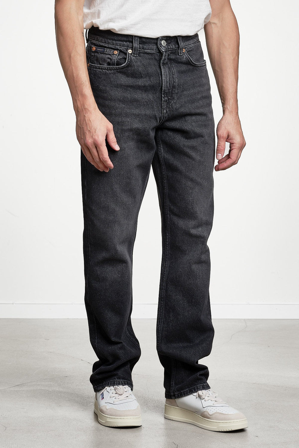 Straight Denim Jeans Black Broken – GANT, sidan