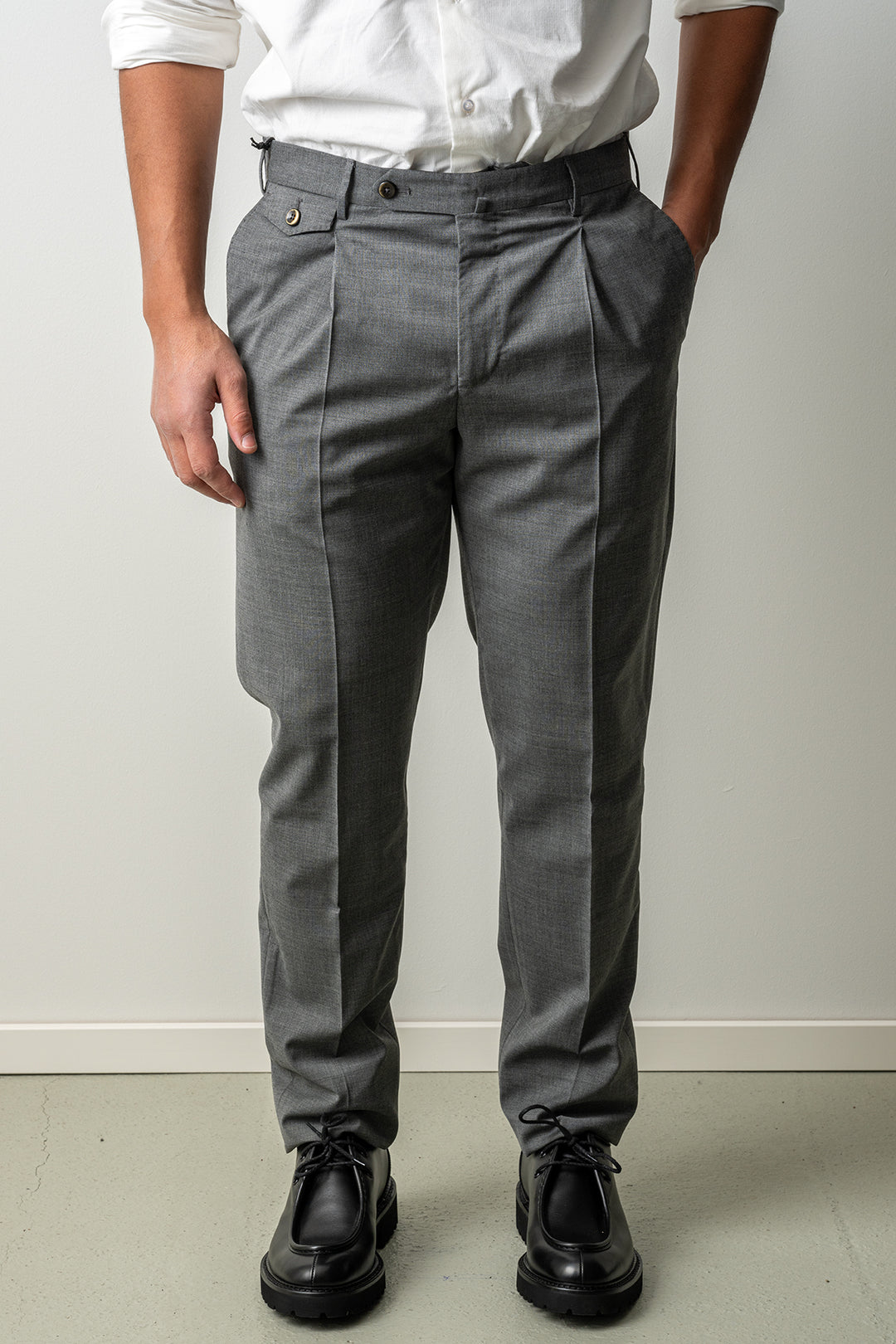 Gentleman One Pleat Wool Trouser MID GREY