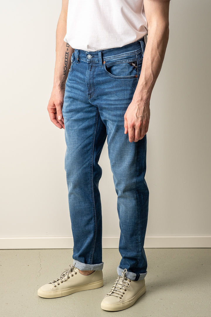 Grover Medium Blue Wash MEDIUM BLUE