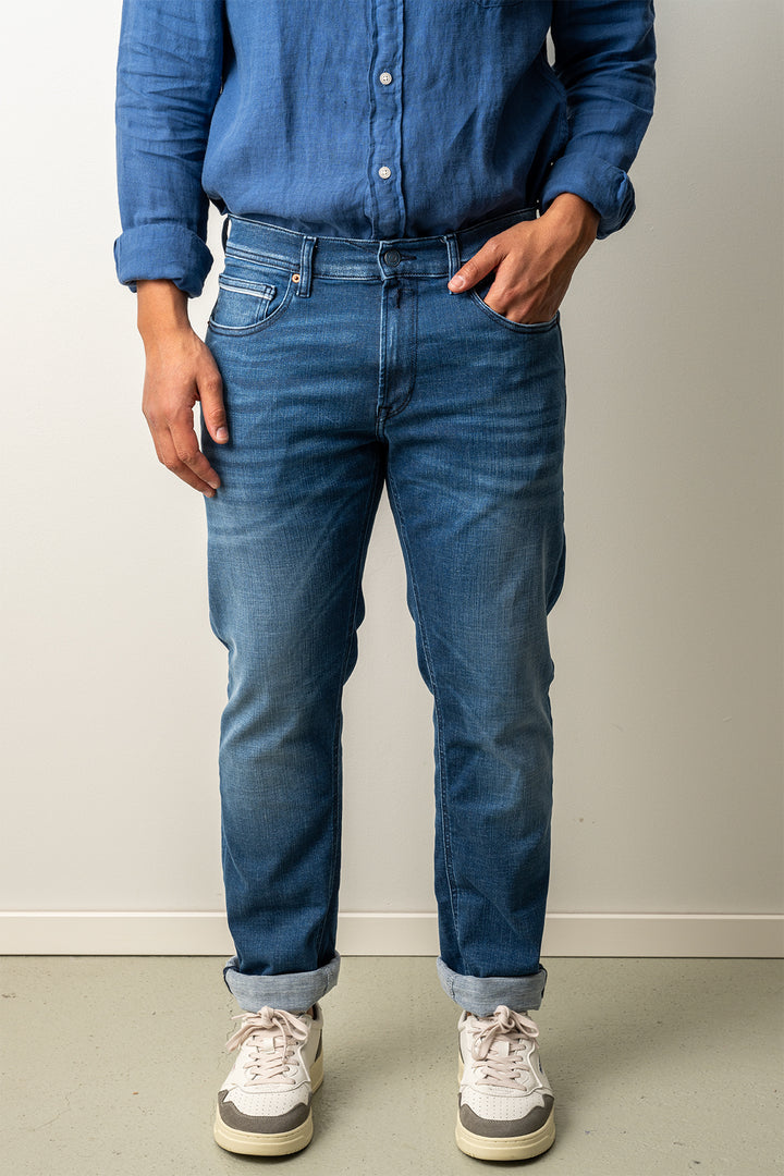 Grover Medium Blue Wash MEDIUM BLUE