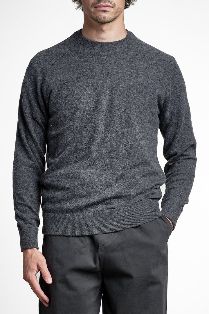 Wool Cashmere Raglan Sweater Mid Grey – Jupiter, framifrån