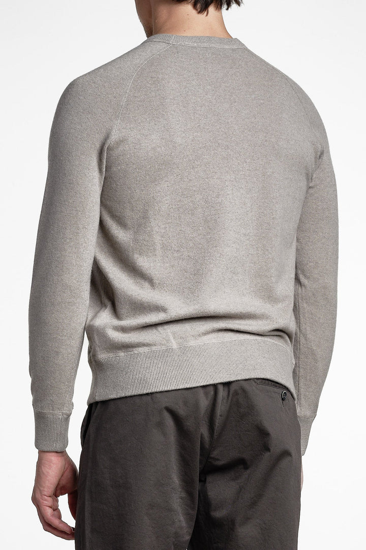 Wool Cashmere Raglan Sweater Taupe – Jupiter, från sidan