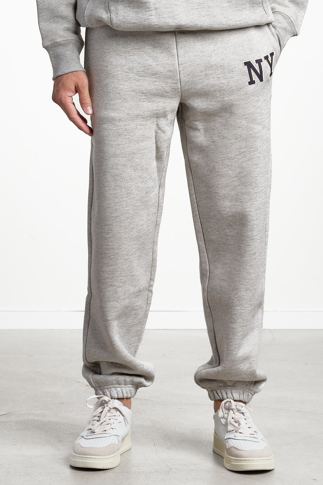 Graphic Sweat Pants Grey melange – Gant, framifrån