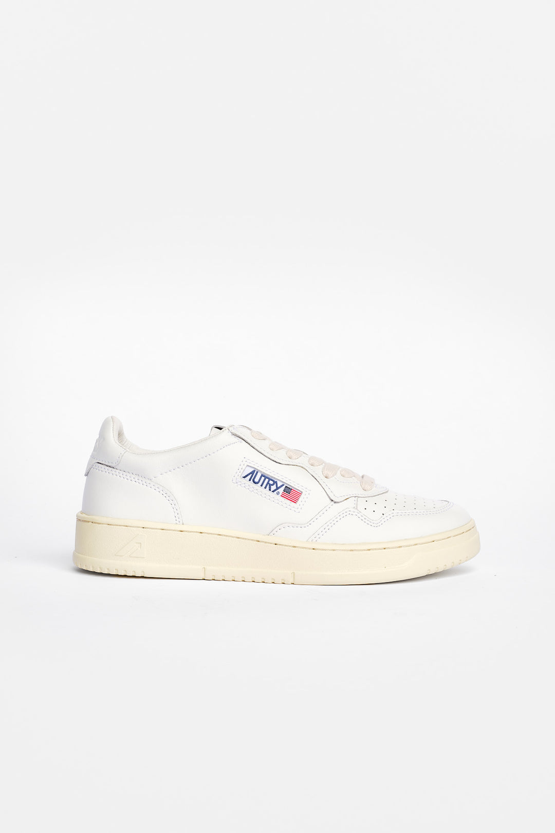MEDALIST LAV SNEAKER HVID