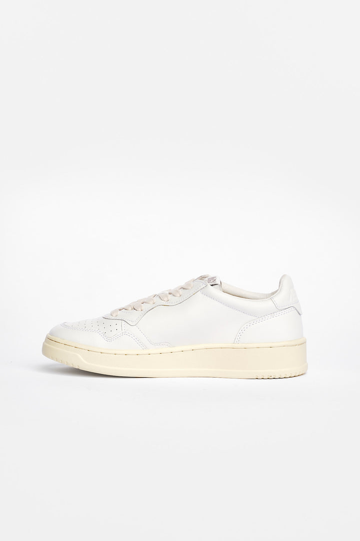MEDALIST LAV SNEAKER HVID