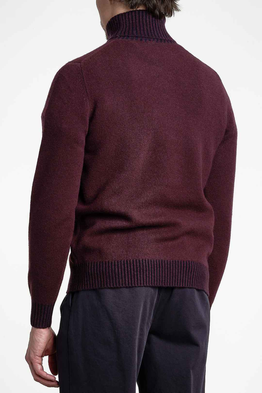 Luxury Wool Rollneck Bordeaux – Jupiter, bakifrån