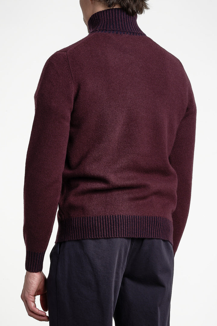 Luxury Wool Rollneck Bordeaux – Jupiter, bakifrån