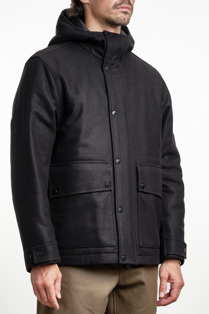 Ghost Piece Flannel Short Parka Black – Stone Island, närbild sidan