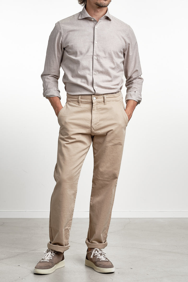 Yarn Dyed Flannel Shirt Beige – Xacus, helbild med handen i fickan