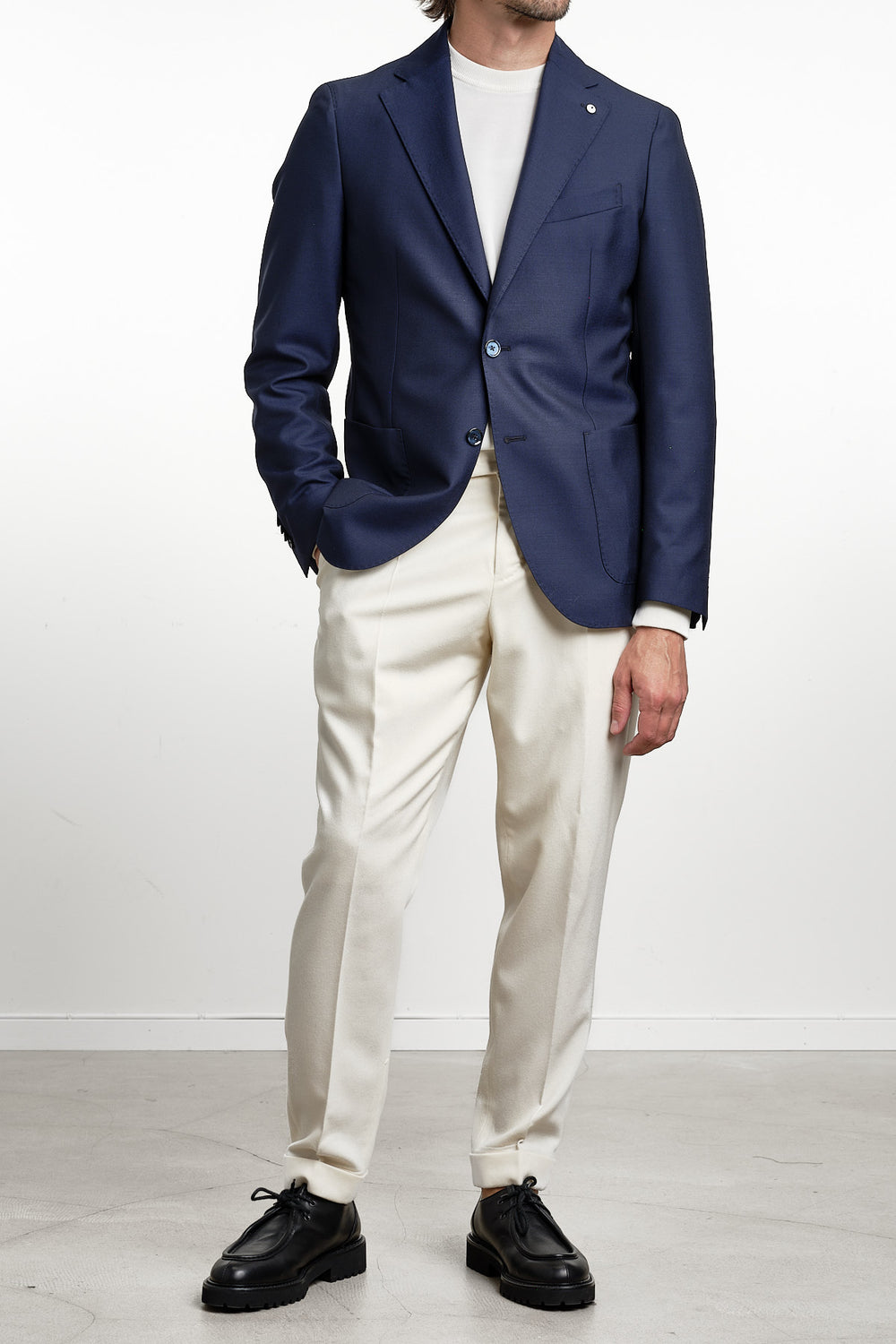 Luxury Wool Blazer Blue – L.B.M. 1911, helbild med handen i fickan