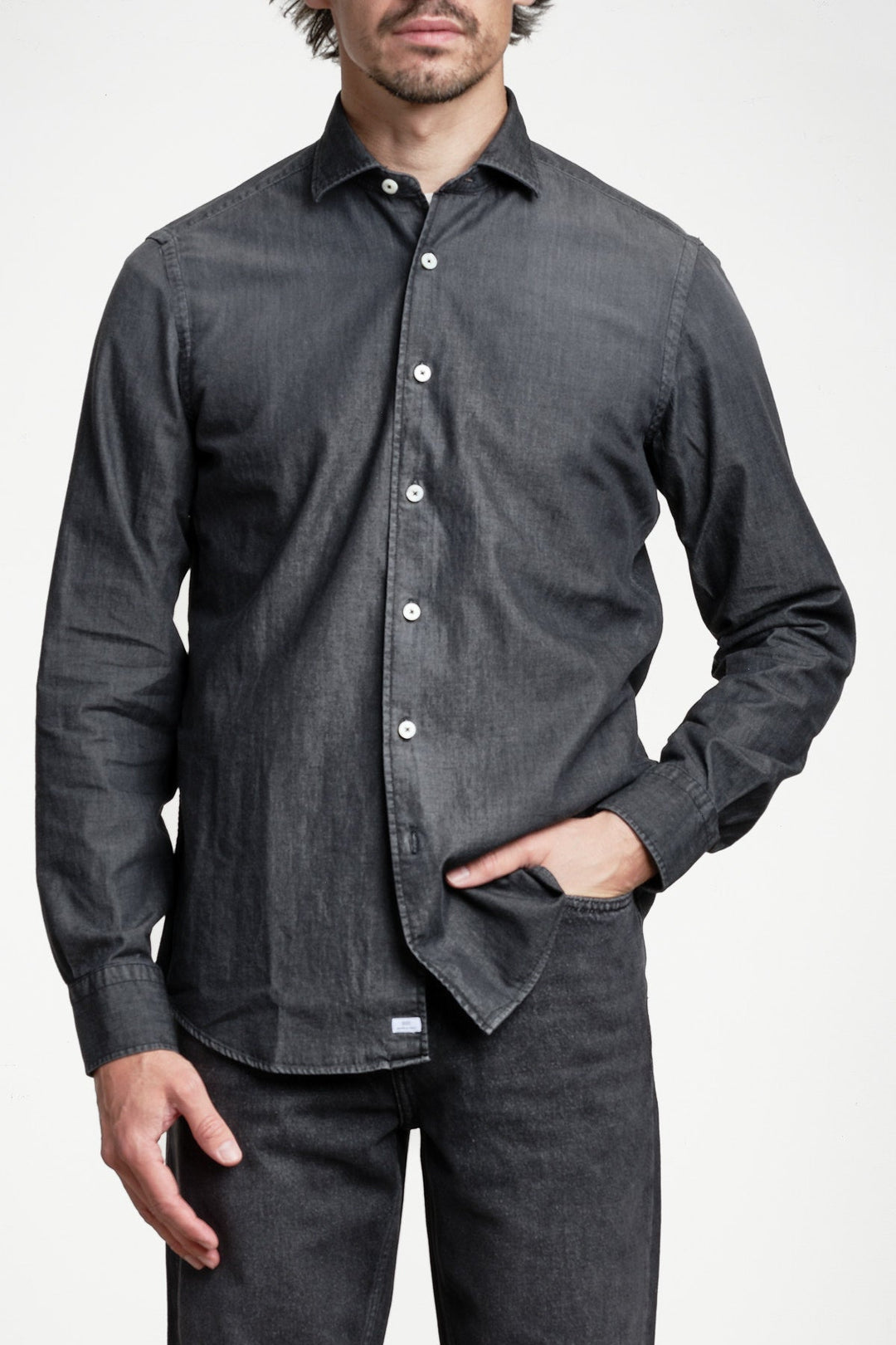 Luxury Cotton Denim Shirt Dark Grey – Alessandro Gherardi, framifrån