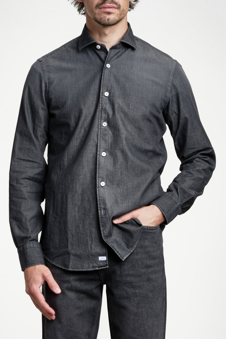 Luxury Cotton Denim Shirt Dark Grey – Alessandro Gherardi, framifrån