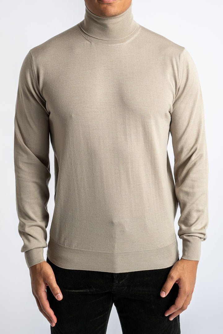 LUXURY WOOL TURTLE NECK GREIGE