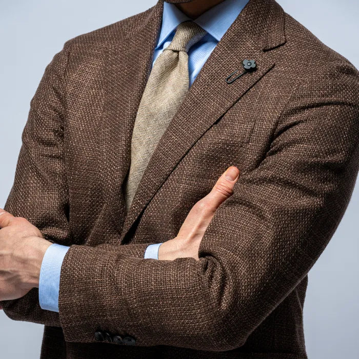 Single Breasted Wool Silk Blazer. Brown