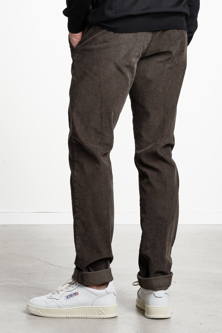 Torino Style Corduroy Trouser Mud – MASON´S, bakifrån