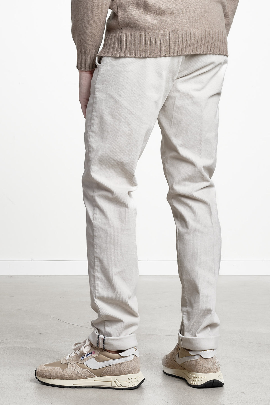 Torino Style Corduroy Trouser Offwhite – MASON´S, bakifrån