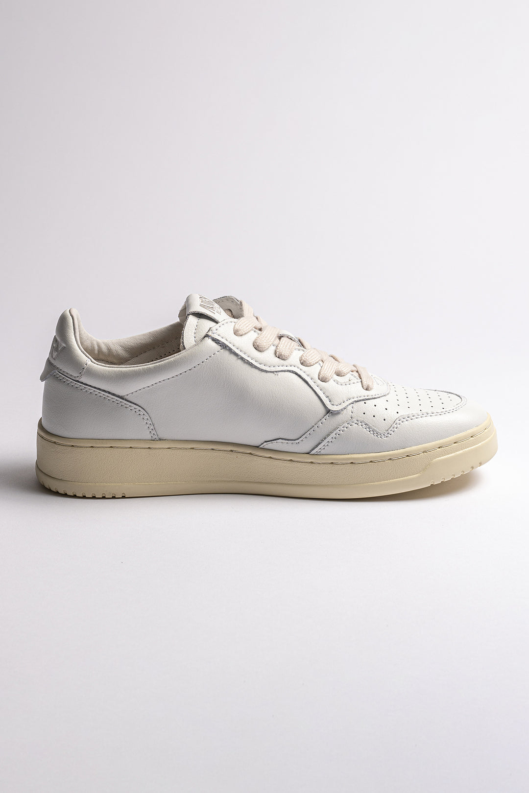 MEDALIST LOW SNEAKER WHITE