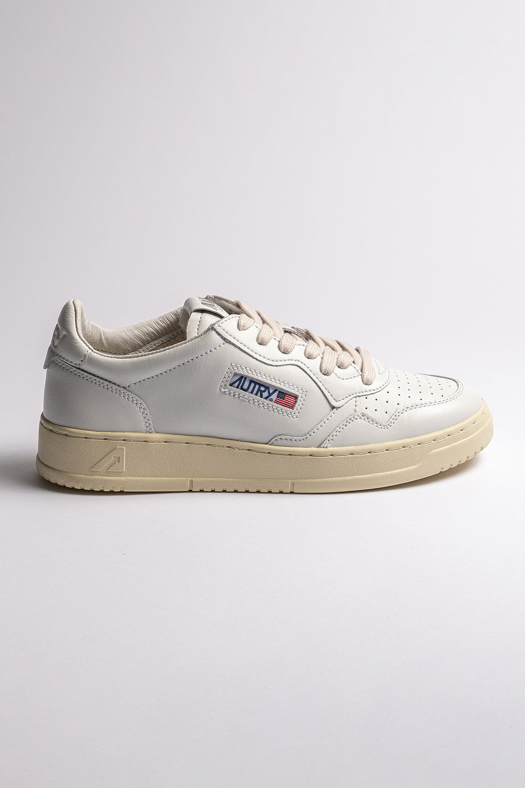 MEDALIST LOW SNEAKER WHITE